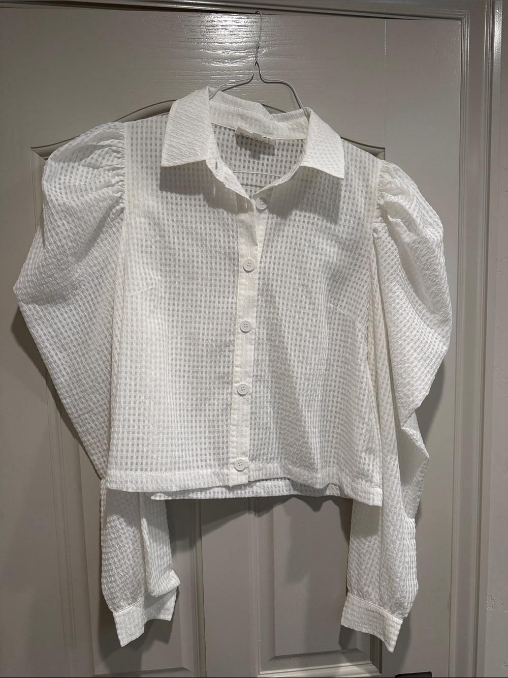 BUCKETLIST White Puff-Sleeve Button Down Shirt